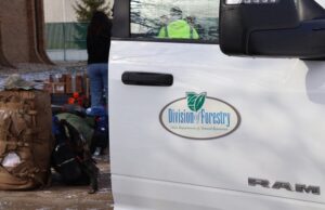 Ohio governor sends forestry crews to California