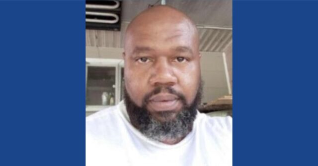 Police searching for murder suspect in Ohio