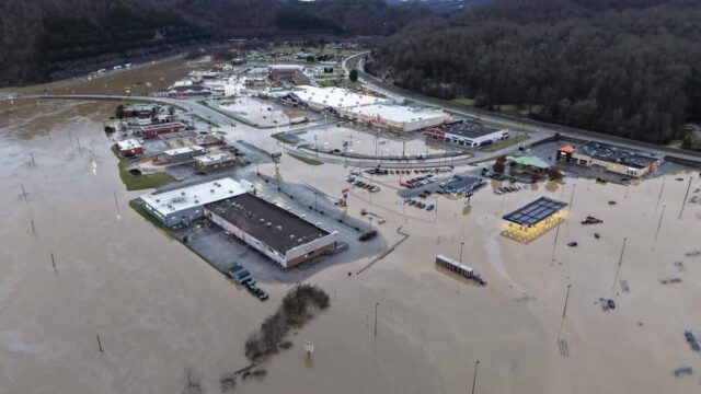 Eight people dead following widespread flooding in Kentucky