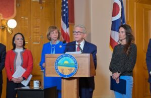 Gov. DeWine calls for ban of cell phones in schools