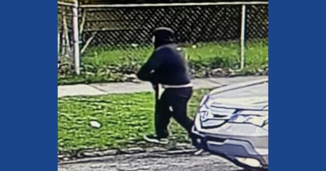 Police searching for shooting suspect in Ohio
