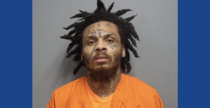 Police searching for wanted fugitive in Ohio