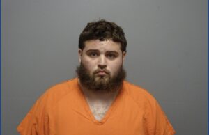 Police searching for wanted fugitive in Ohio