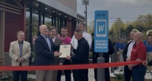 Officials cut ribbon on new Ohio Wendy’s