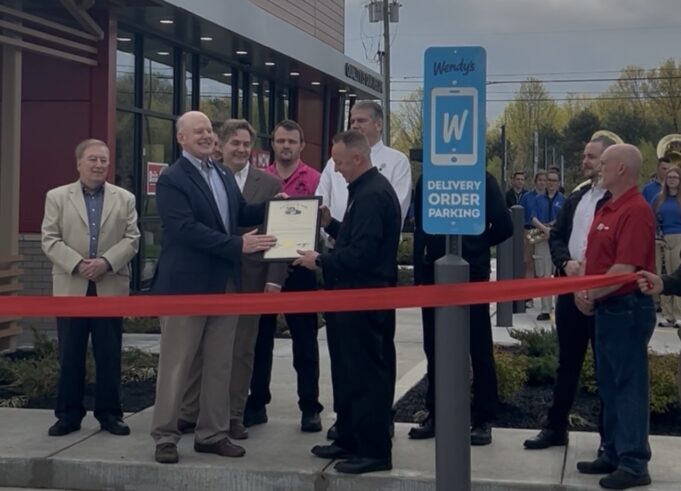Officials cut ribbon on new Ohio Wendy’s