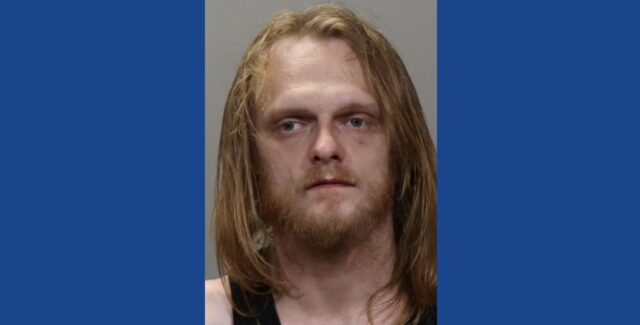Police searching for wanted fugitive in Ohio