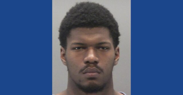 Police searching for wanted fugitive in Ohio