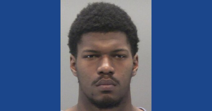 Police searching for wanted fugitive in Ohio