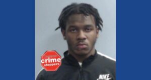 Police searching for wanted fugitive in Kentucky