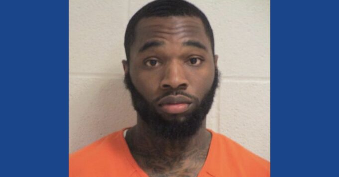 Police searching for wanted fugitive in Ohio