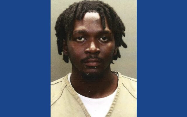 Police searching for wanted fugitive in Ohio