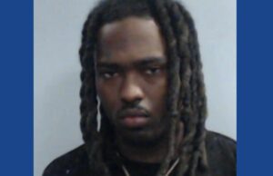 Police searching for wanted fugitive in Kentucky