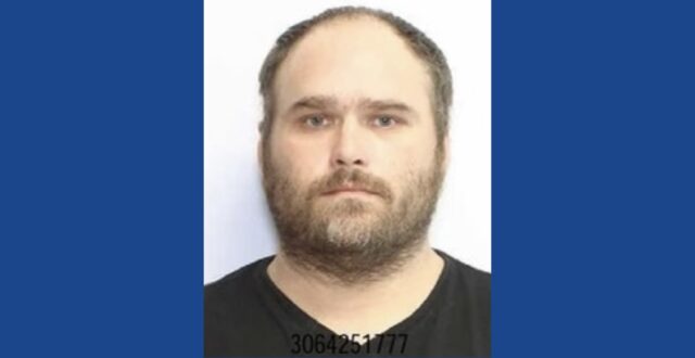 Police searching for wanted fugitive in Ohio