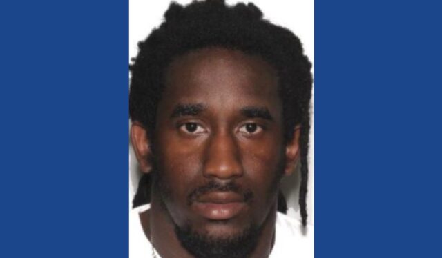 Police searching for wanted fugitive in Kentucky