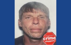 Police searching for wanted fugitive in Kentucky