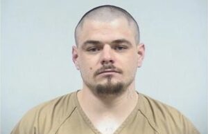 Police searching for wanted fugitive in Indiana