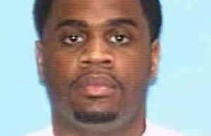 U.S. Marshals searching for wanted fugitive in Texas