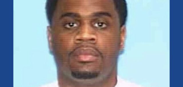 U.S. Marshals searching for wanted fugitive in Texas