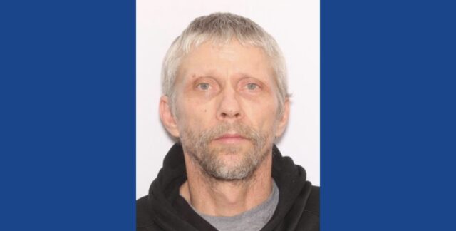Police searching for wanted fugitive in Ohio