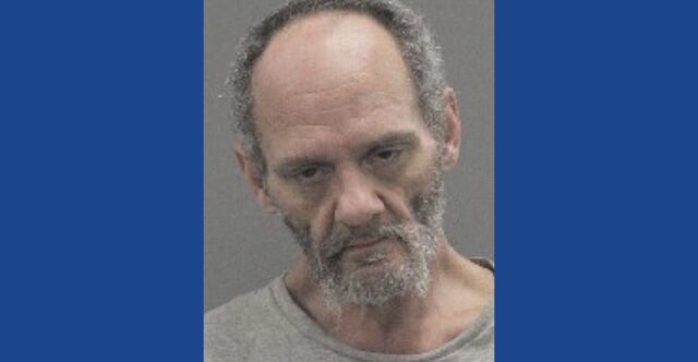 Police searching for wanted fugitive in Illinois