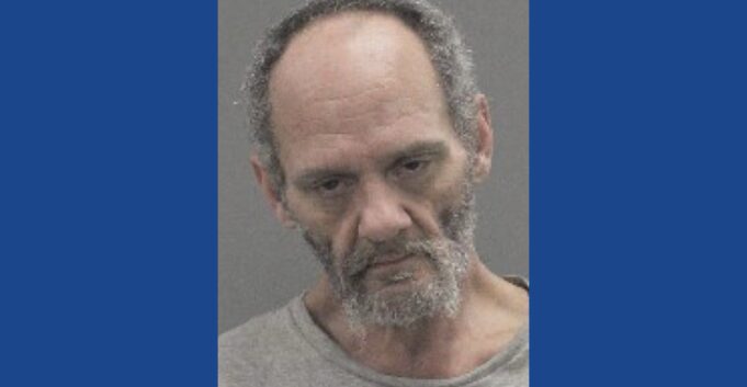 Police searching for wanted fugitive in Illinois