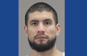 Police searching for wanted fugitive in Illinois