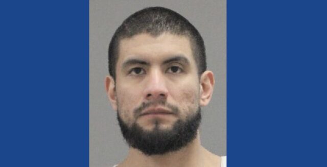 Police searching for wanted fugitive in Illinois