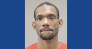 Police searching for wanted fugitive in Illinois