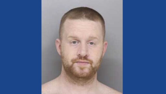 Police searching for wanted fugitive in Ohio