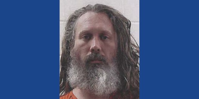 Police searching for wanted fugitive in Georgia