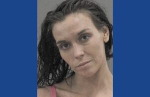 Police searching for wanted fugitive in Illinois