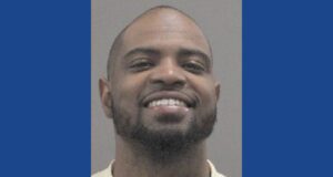 Police searching for wanted fugitive in Illinois