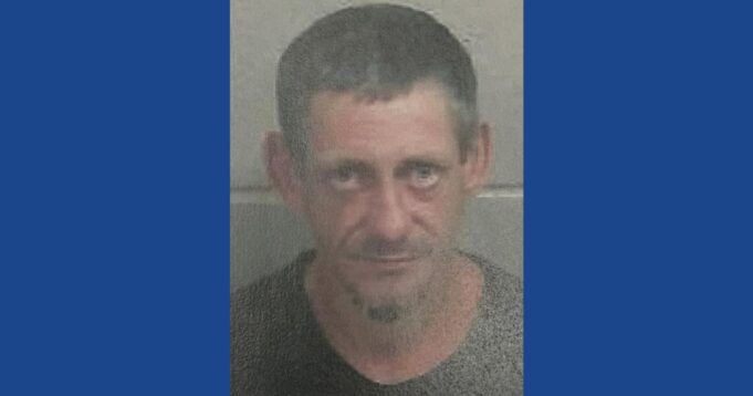 Police searching for wanted fugitive in Georgia