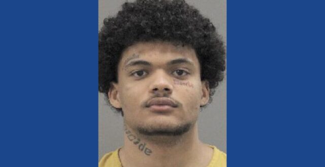 Police searching for wanted fugitive in Illinois