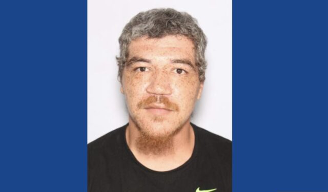 Police searching for wanted fugitive in Ohio