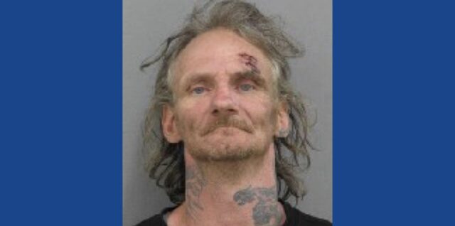 Police searching for wanted fugitive in Illinois