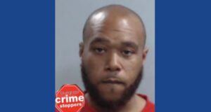 Police searching for wanted fugitive in Kentucky