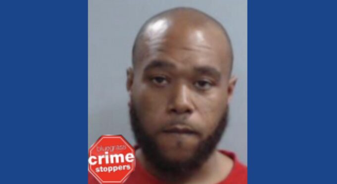 Police searching for wanted fugitive in Kentucky