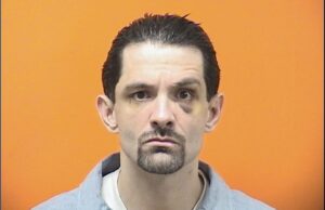 Police searching for wanted fugitive in Ohio