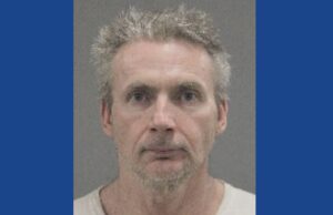 Police searching for wanted fugitive in Illinois