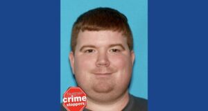 Police searching for wanted fugitive in Kentucky