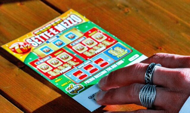 $200,000 lottery ticket winner sold in South Carolina