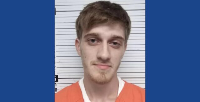 Police searching for wanted burglary suspect in Kentucky