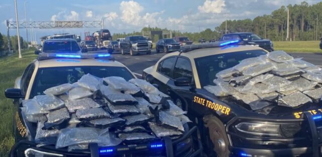 High-speed chase leads to drug bust in Florida