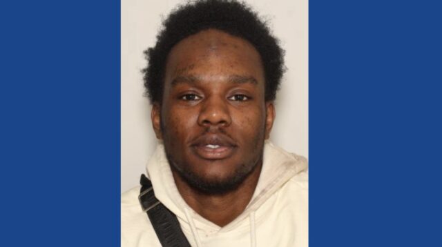 Police searching for wanted fugitive in Ohio