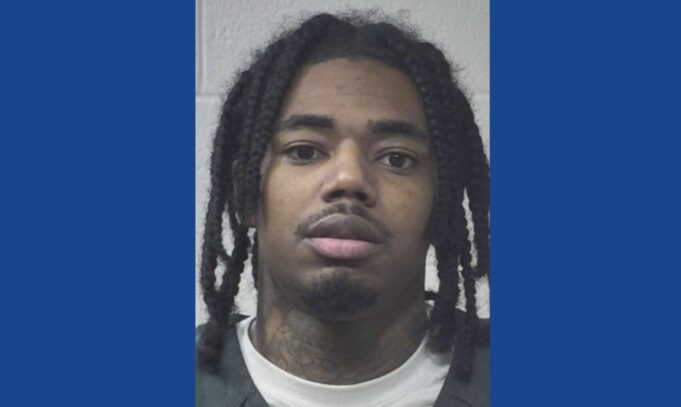 Police searching for wanted fugitive in Indiana