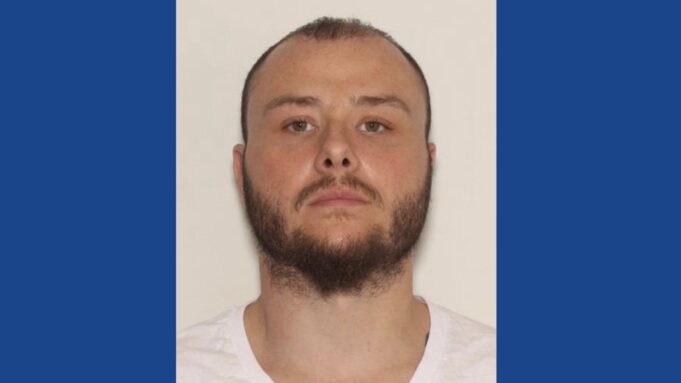 Police searching for wanted fugitive in Ohio