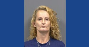 Police searching for wanted fugitive in Florida