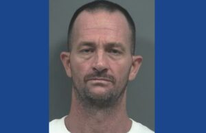 Police searching for wanted fugitive in Florida