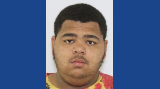 Police searching for wanted fugitive in Ohio
